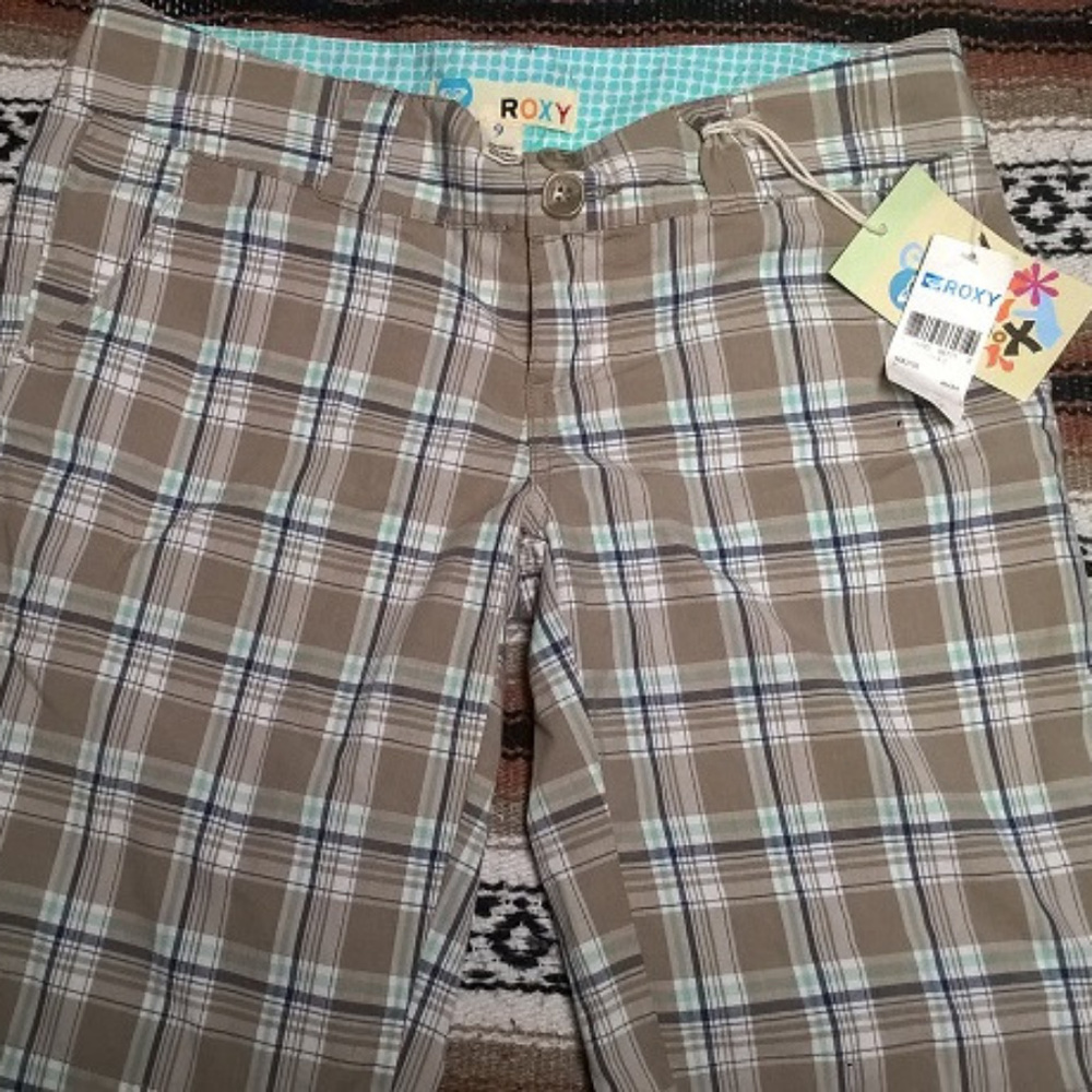 NWT Roxy Plaid Shorts Size 9